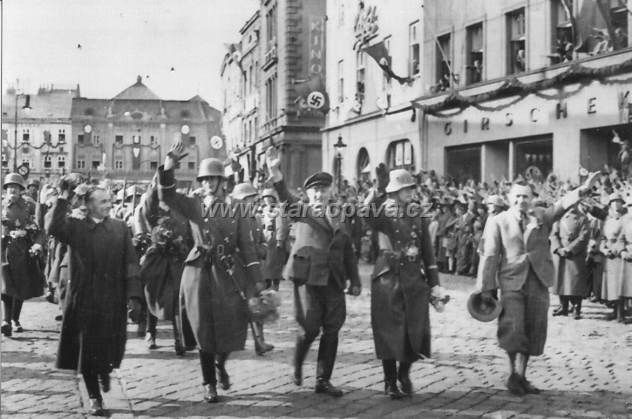 1938 (22).jpg
